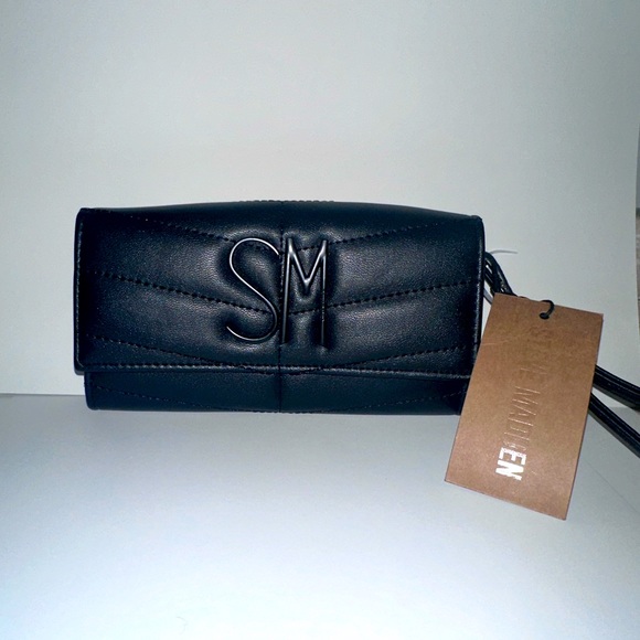 Steve Madden Handbags - 🖤Steve Madden matte wallet🖤